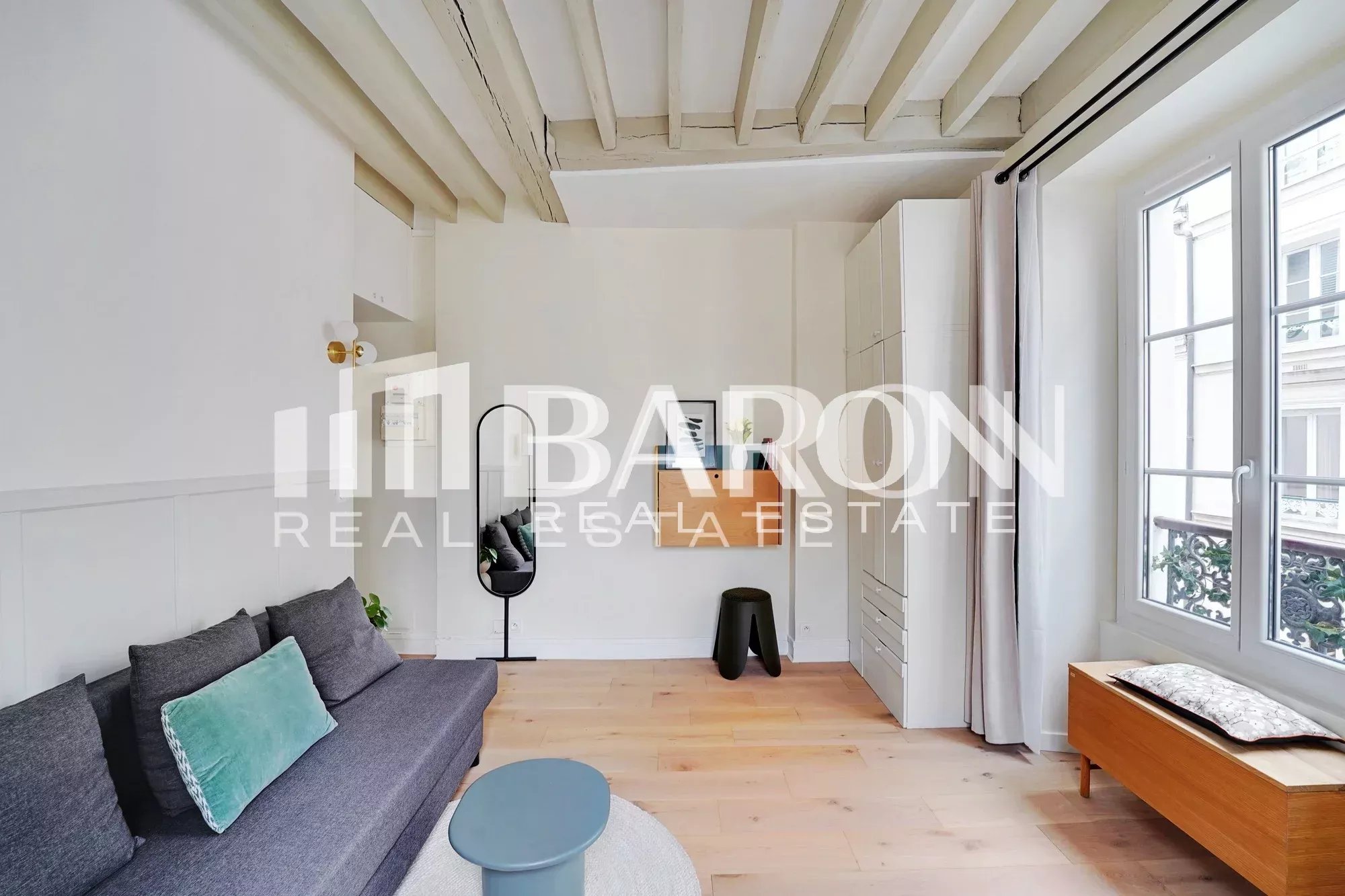 PARIS III - APPARTEMENT 2 PIECES 1 CHAMBRE - 40 M2 - Photo 2