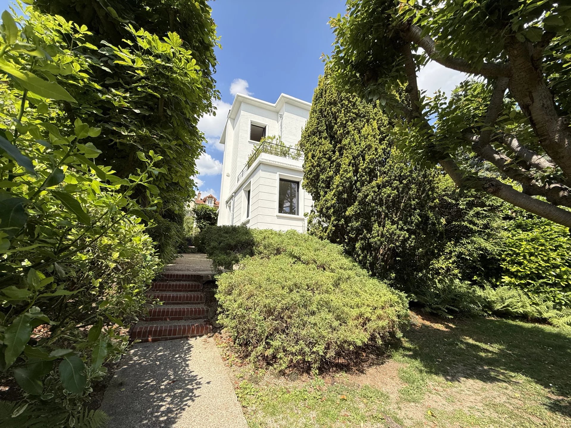 Sale House Saint-Cloud