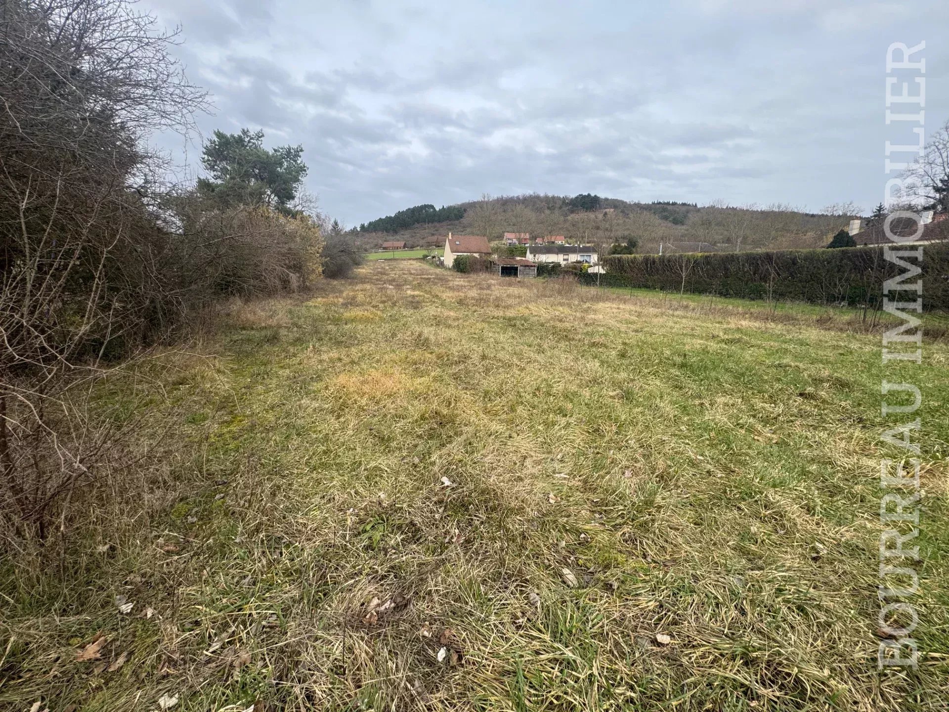 Parking à vendre, 1621 m², Saint-Aubin-sur-Yonne