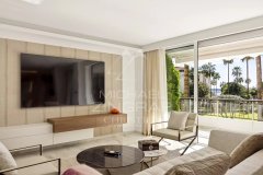 Luxury 2-Bedroom Apartment for Sale on Cannes Croisette | Sea View — photo 1 of 7