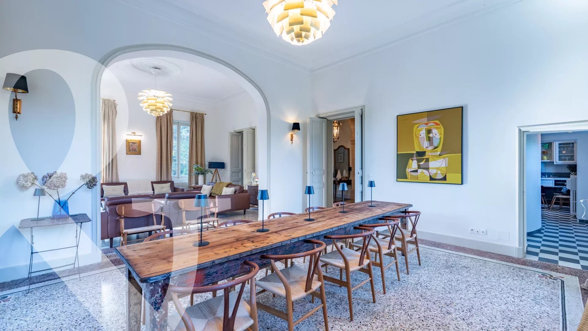 UN BIEN UNIQUE ET INCROYABLE