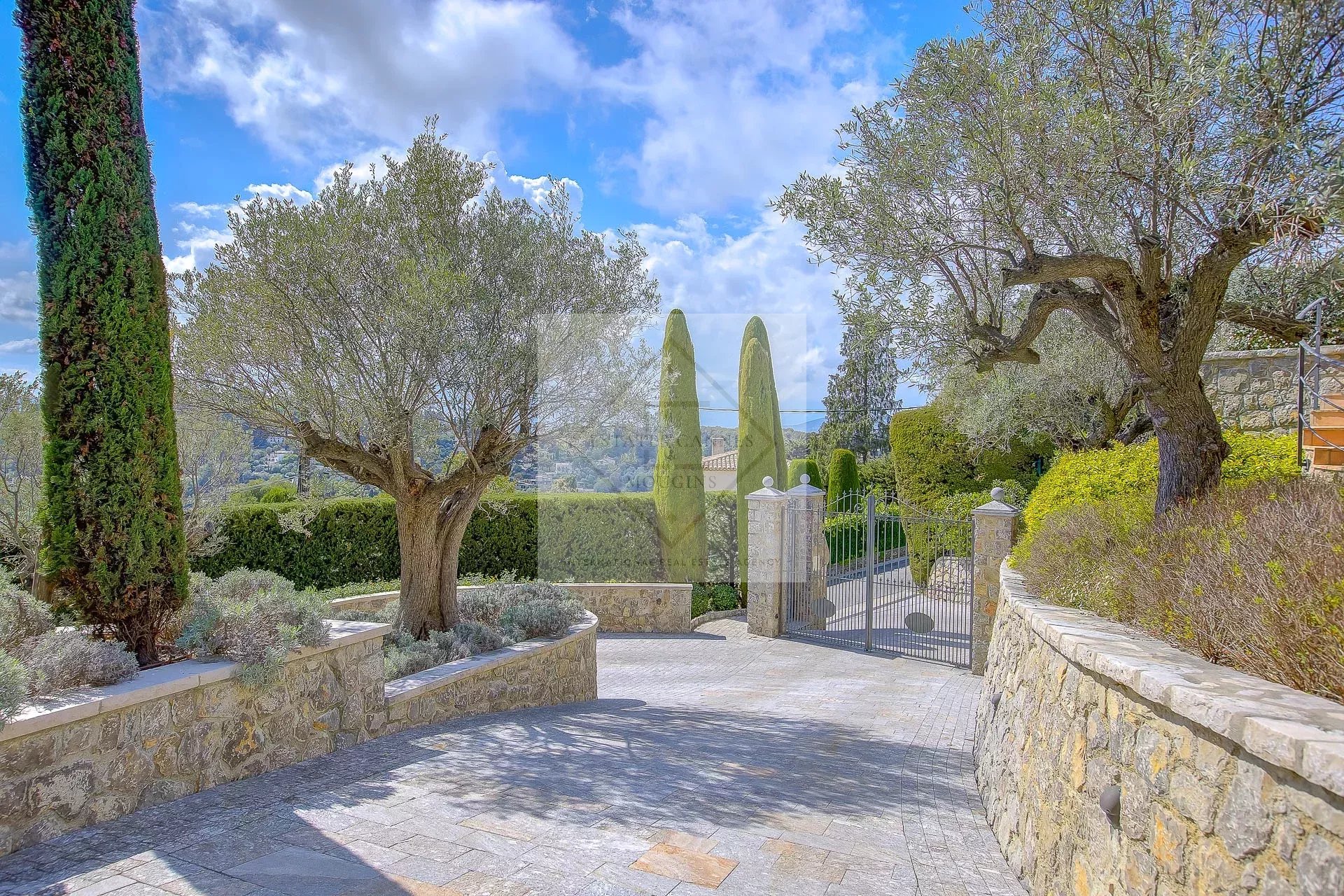 Villa  Provençale Rénovée au centre Mougins — photo 27