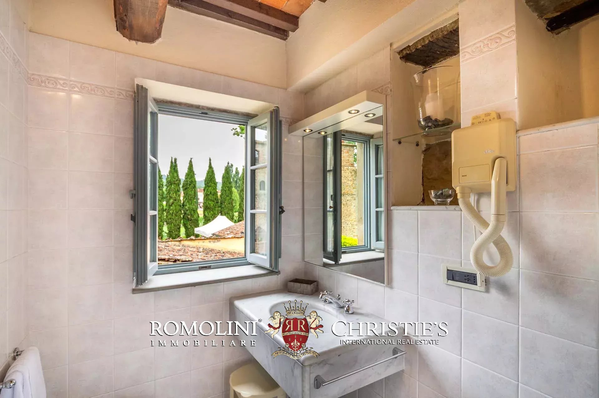 16 Bedroom Villa/Townhouse's Image 39