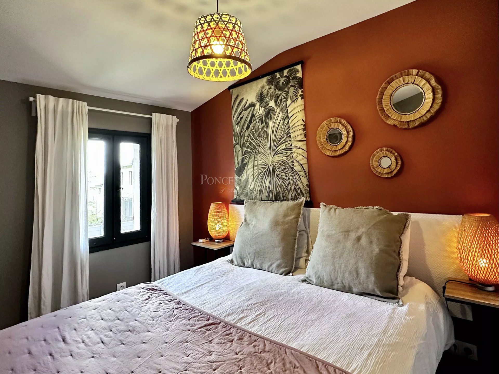 7 Bedroom Villa/Townhouse's Image 21