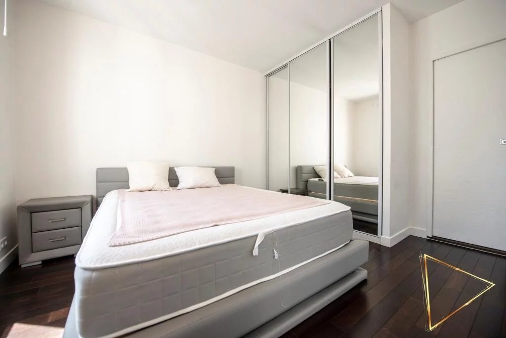 Superbe 2/3 pièces meublé aux Halles – 66,28 m²