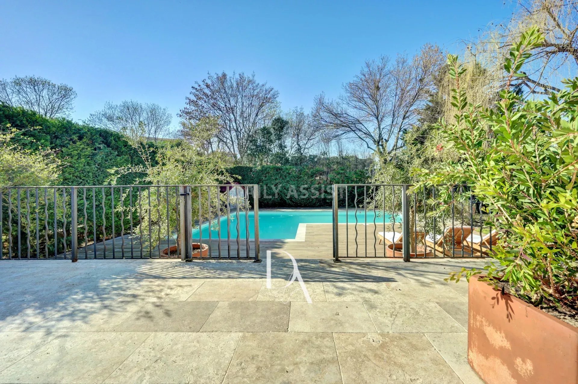 Agence immobilière de 