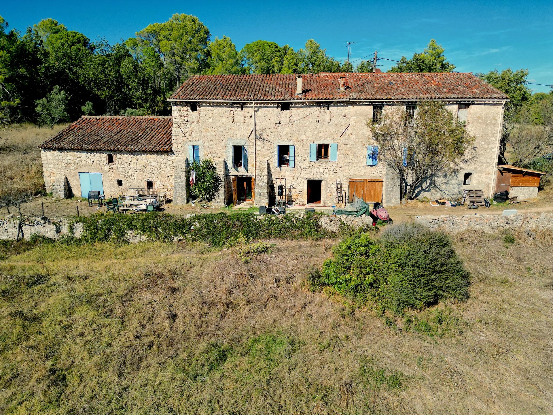 Old stone farmhouse with 3 apartments - Saint-Paul en forêt Old stone farmhouse with 3 apartments - Saint-Paul en forêt