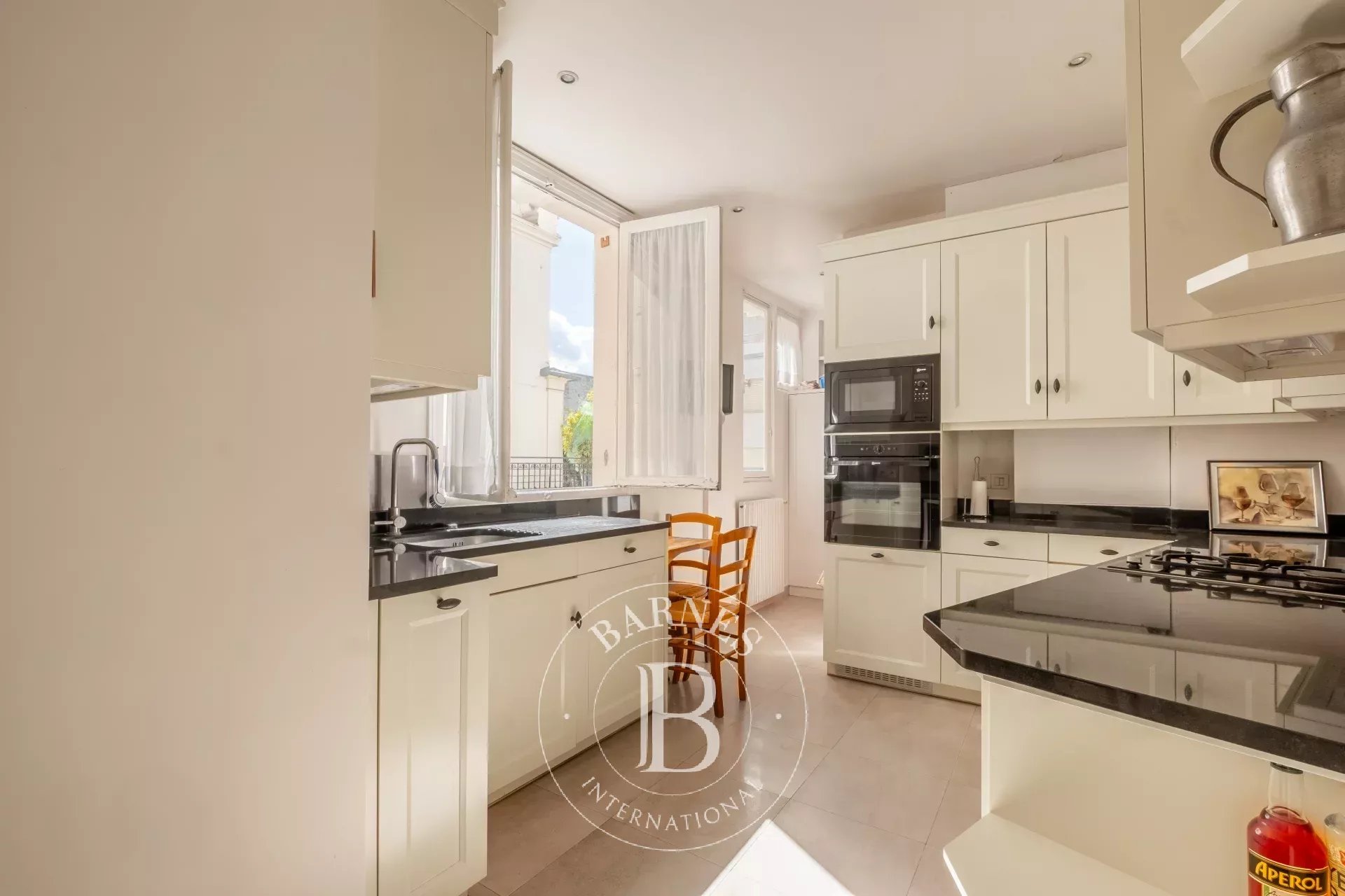 Daire Paris 7ème - picture 7