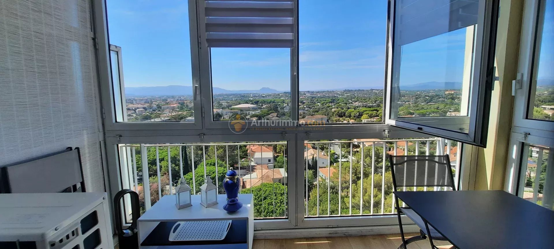 BEAU 2 PIECES MEUBLE A VALESCURE