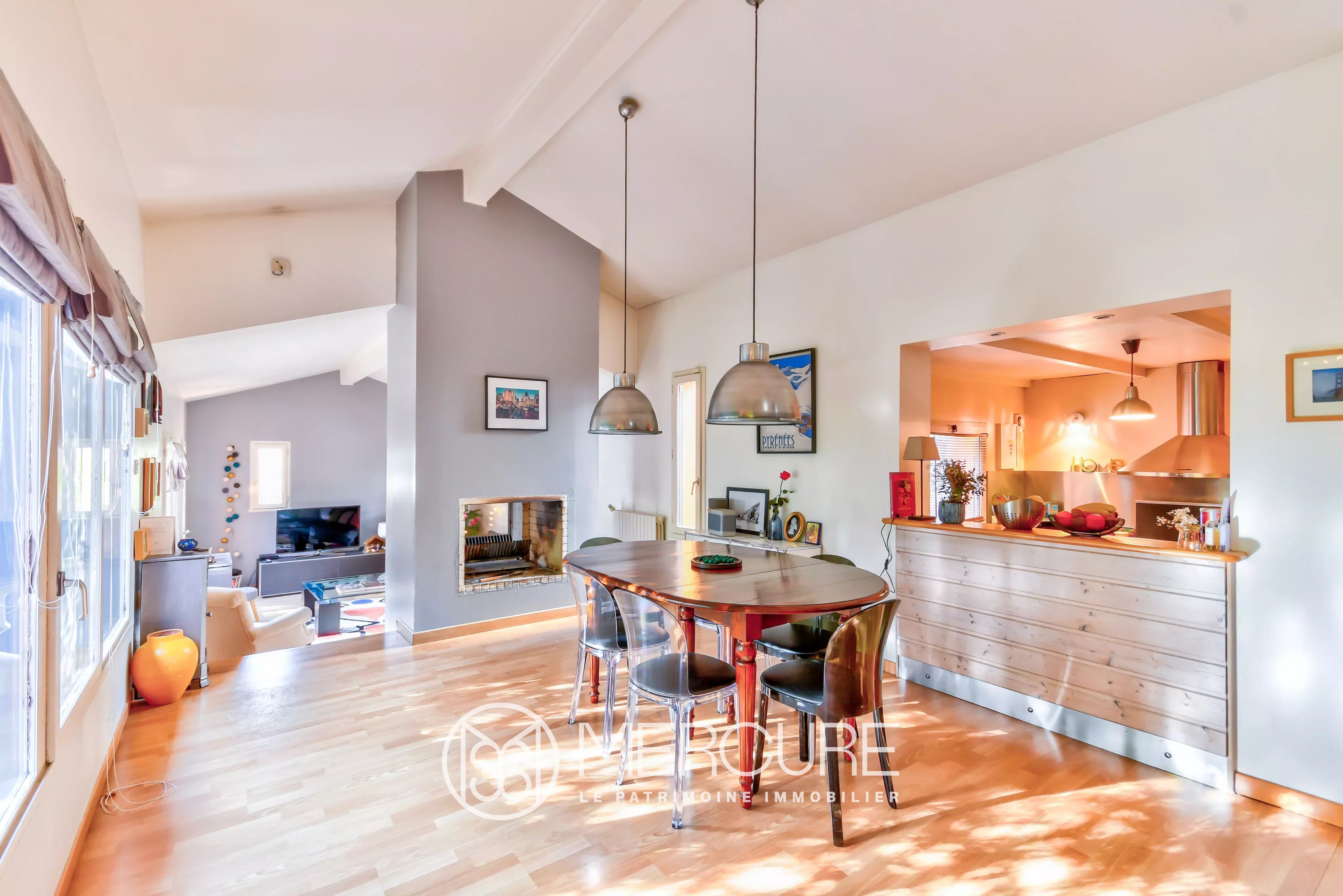 TOWN HOUSE – NICE GARDEN - 8336TS