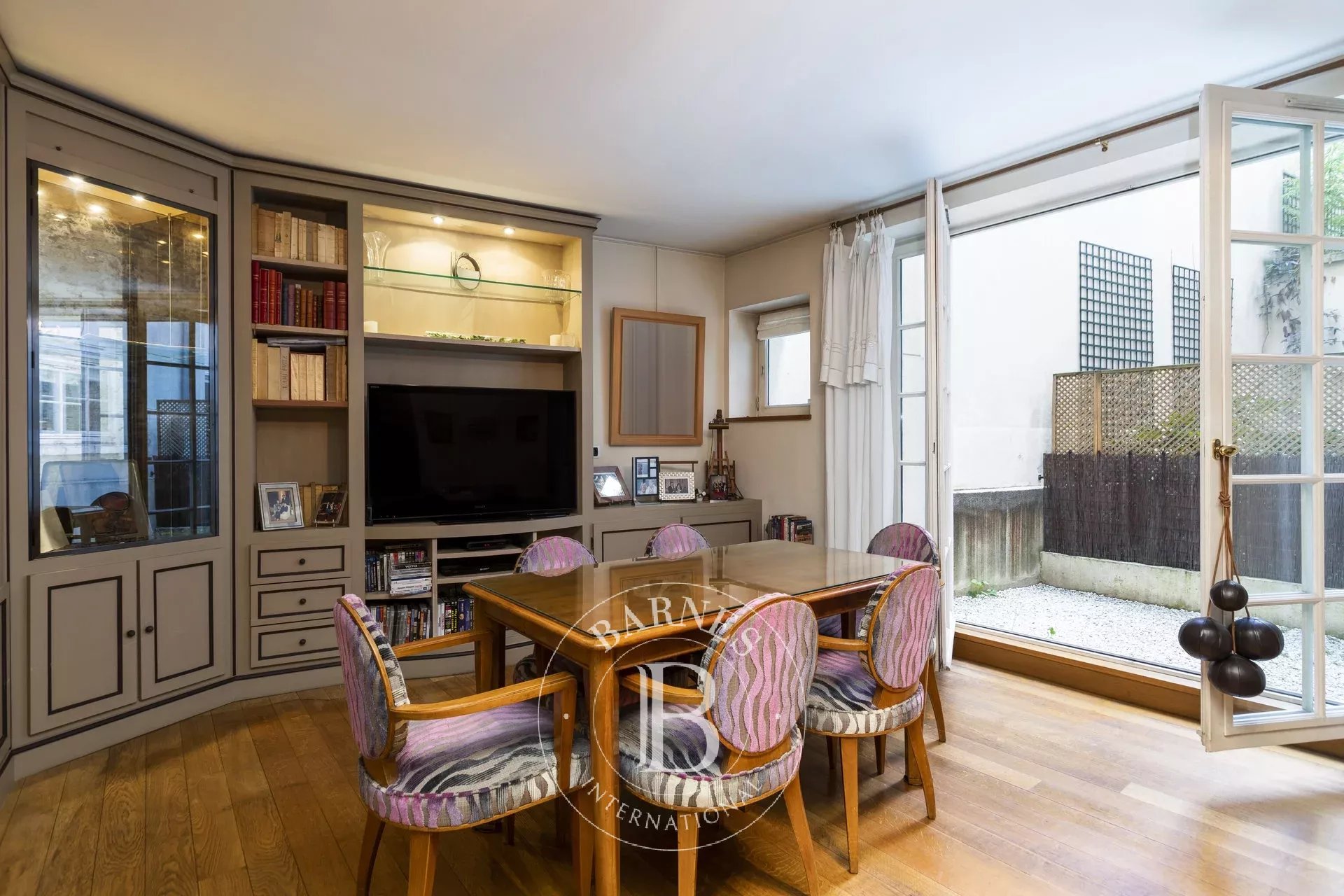 Daire Paris 8ème - picture 6