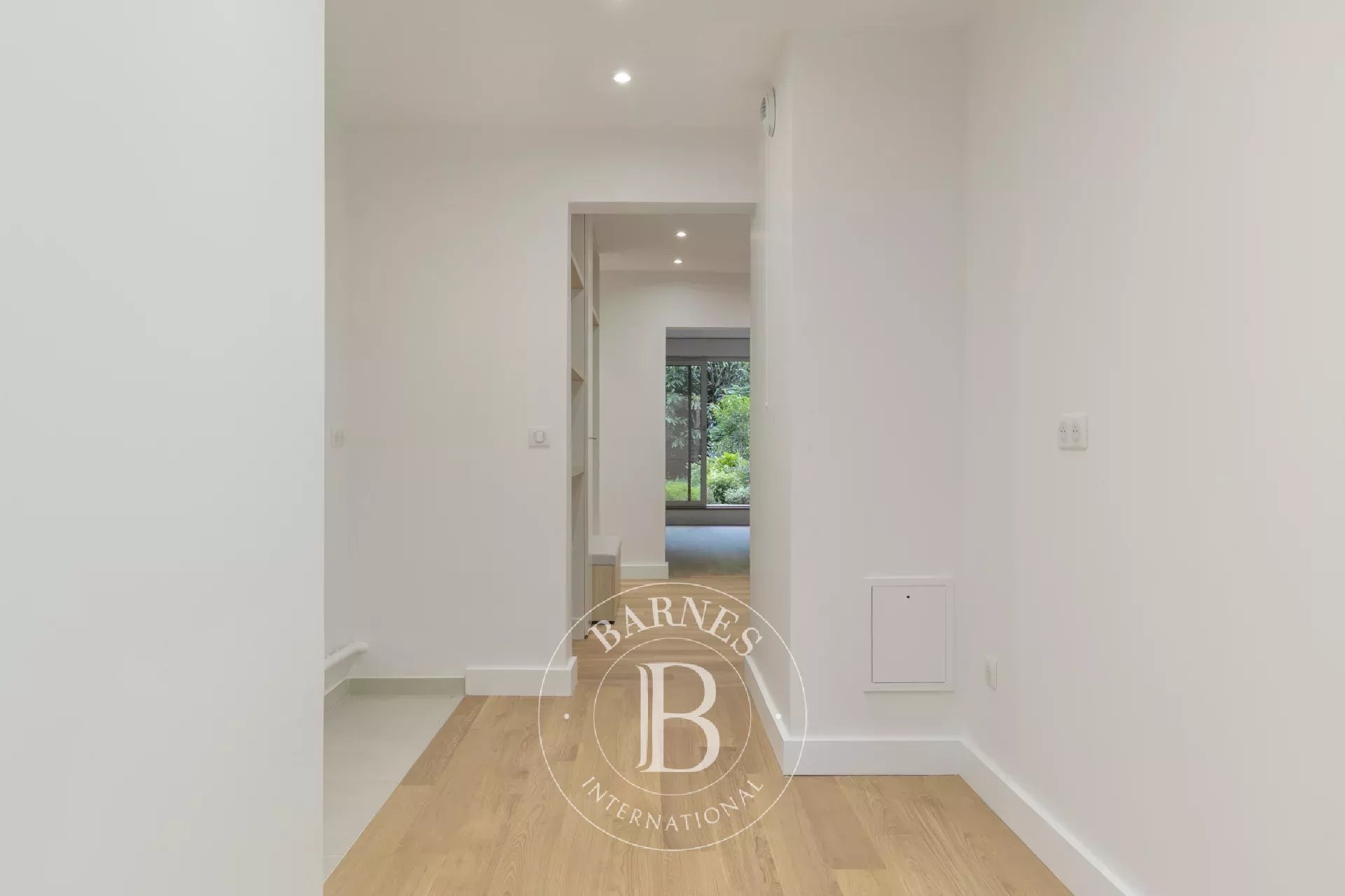 Neuilly - Inkermann - Garden Level - 3 Bedroom Dual-Aspect Apartment - picture 7