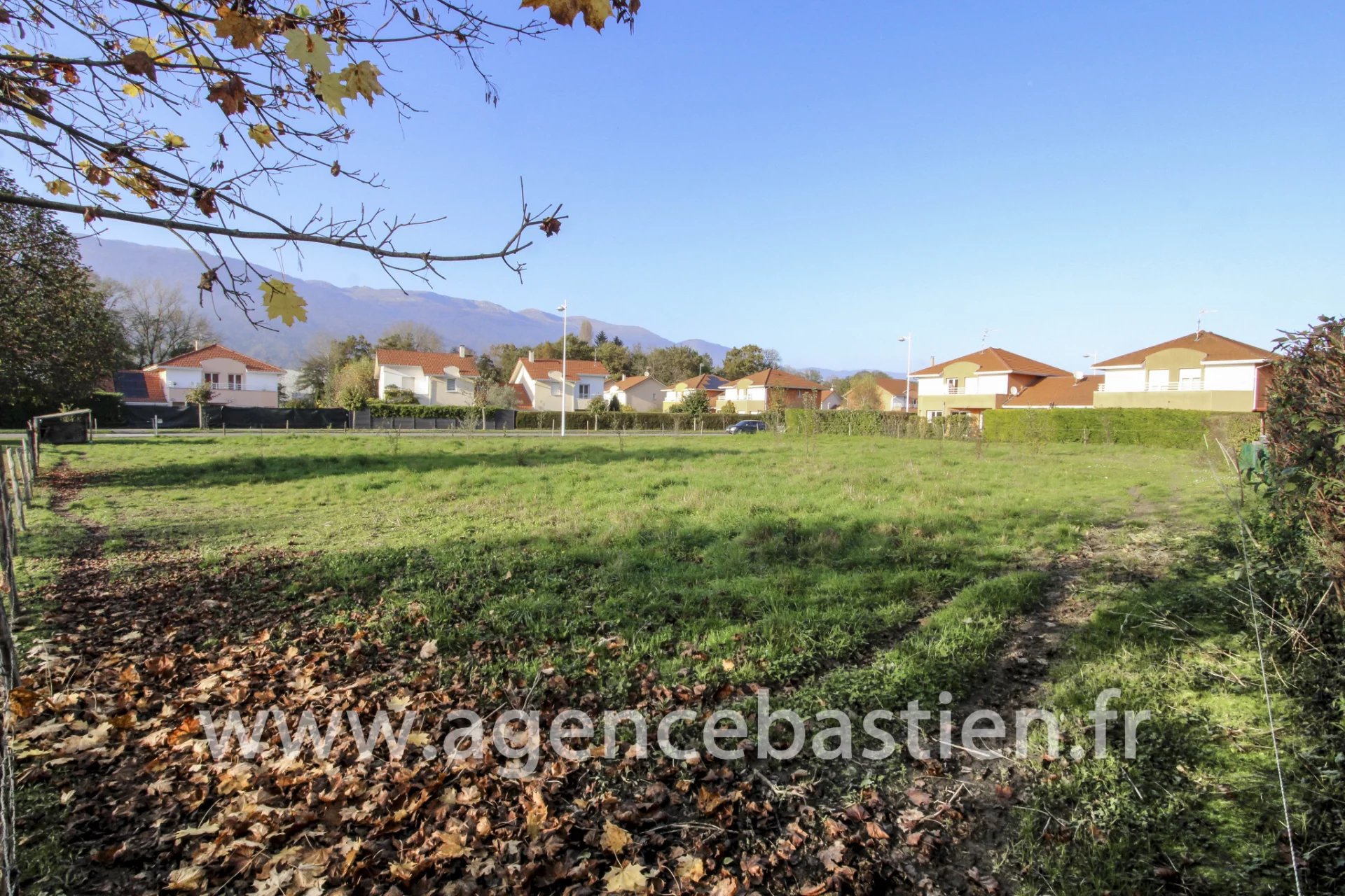 ST GENIS POUILLY - EXCLUSIVITE - TERRAIN