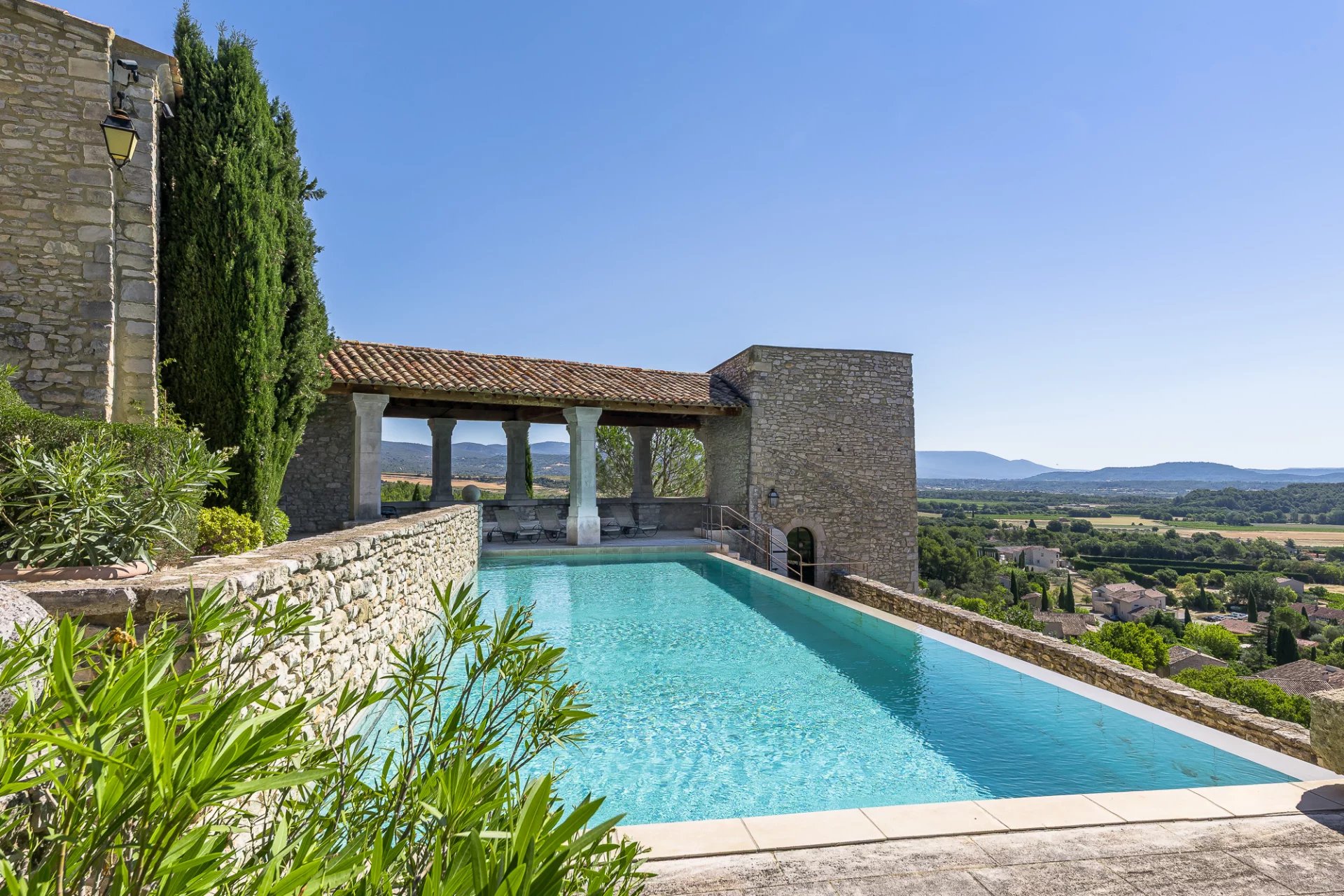 Sale Castle Joucas