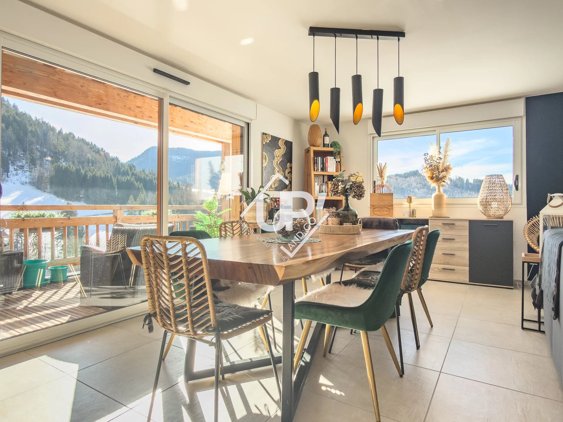 Agence immobilière de UP AND CO