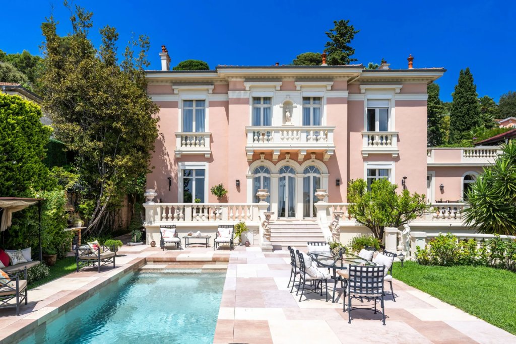 Villa for sale in Le Cannet — Belle Époque Villa with Sea View — Le Cannet