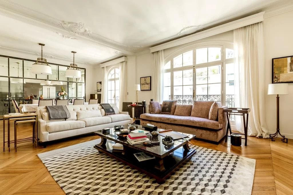 A VENDRE PARIS 8e MADELEINE - ST HONORE -  285 M²