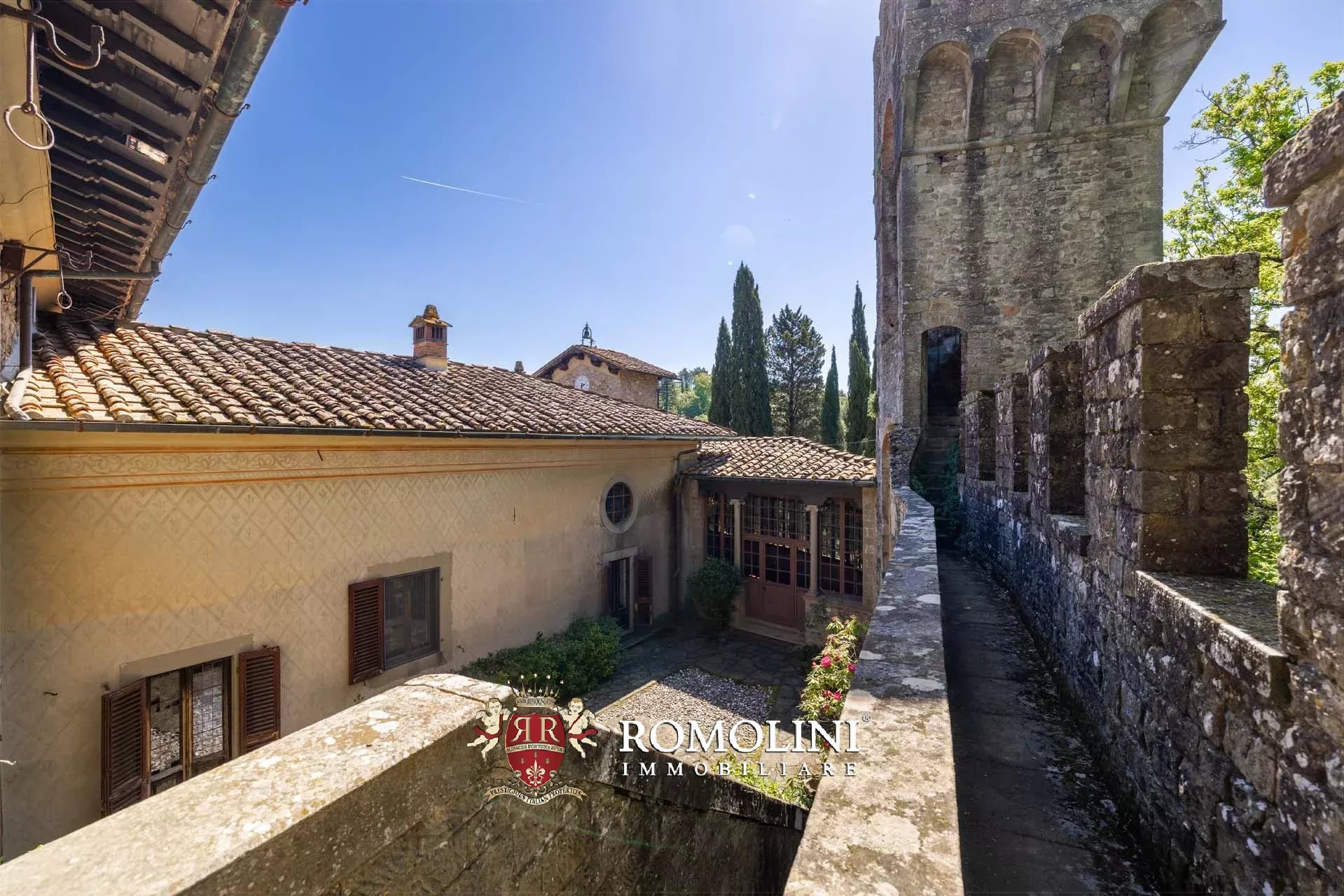 60 Bedroom Chateau's Image 32
