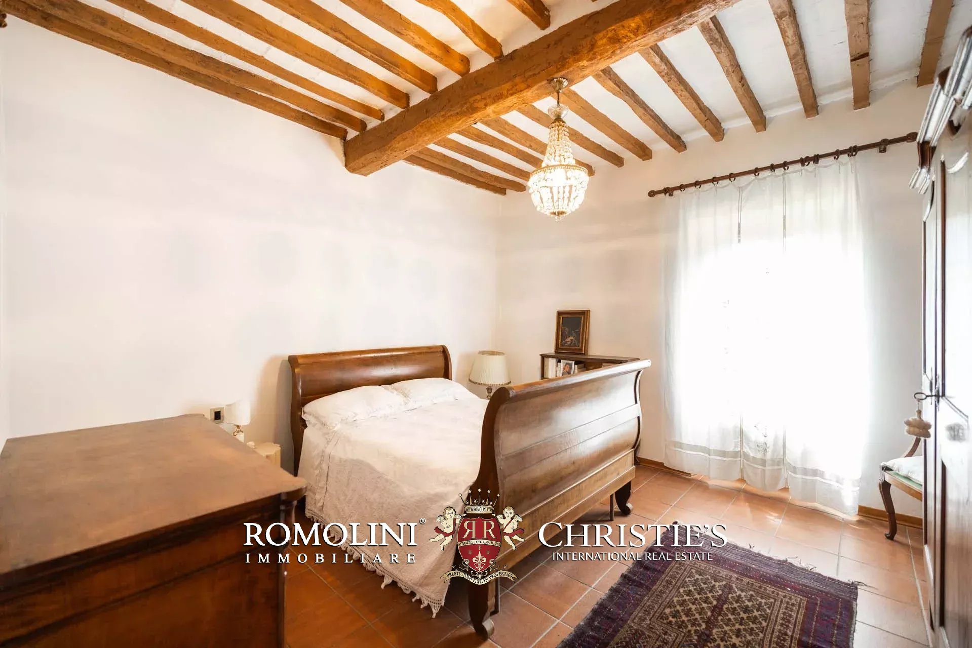 7 Bedroom Villa/Townhouse's Image 19