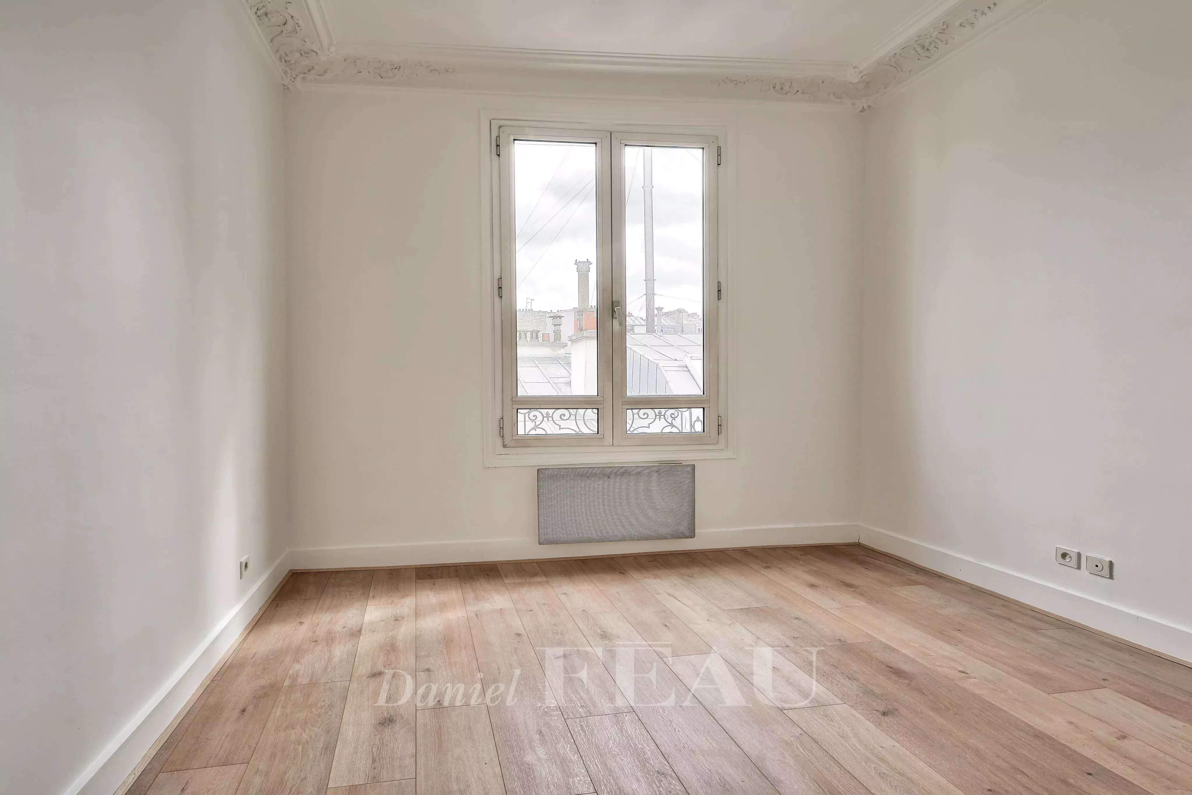 Sale Apartment Paris 17th
