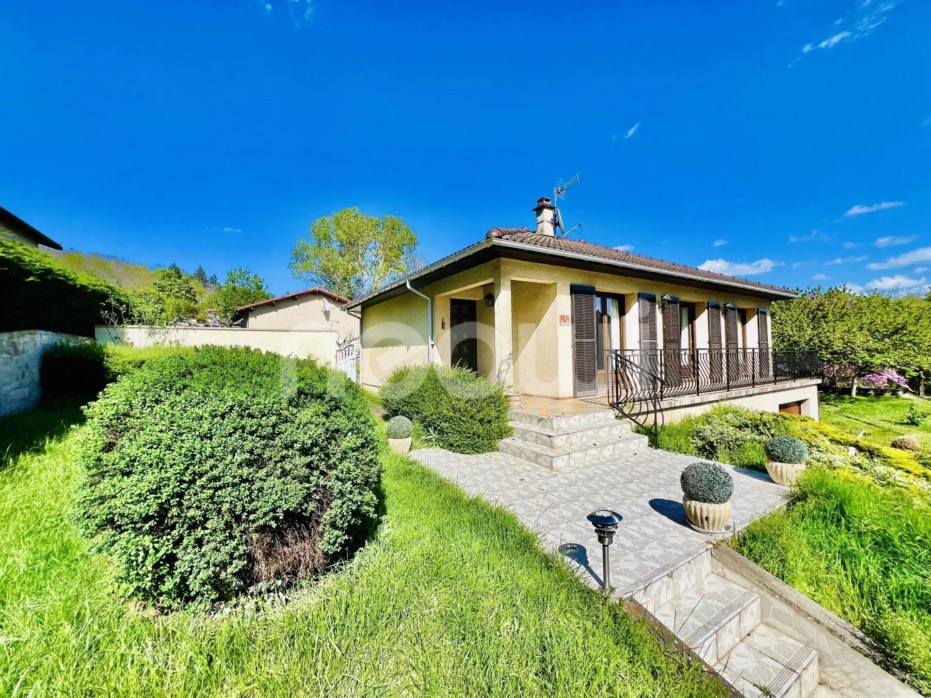 Sale House Enval