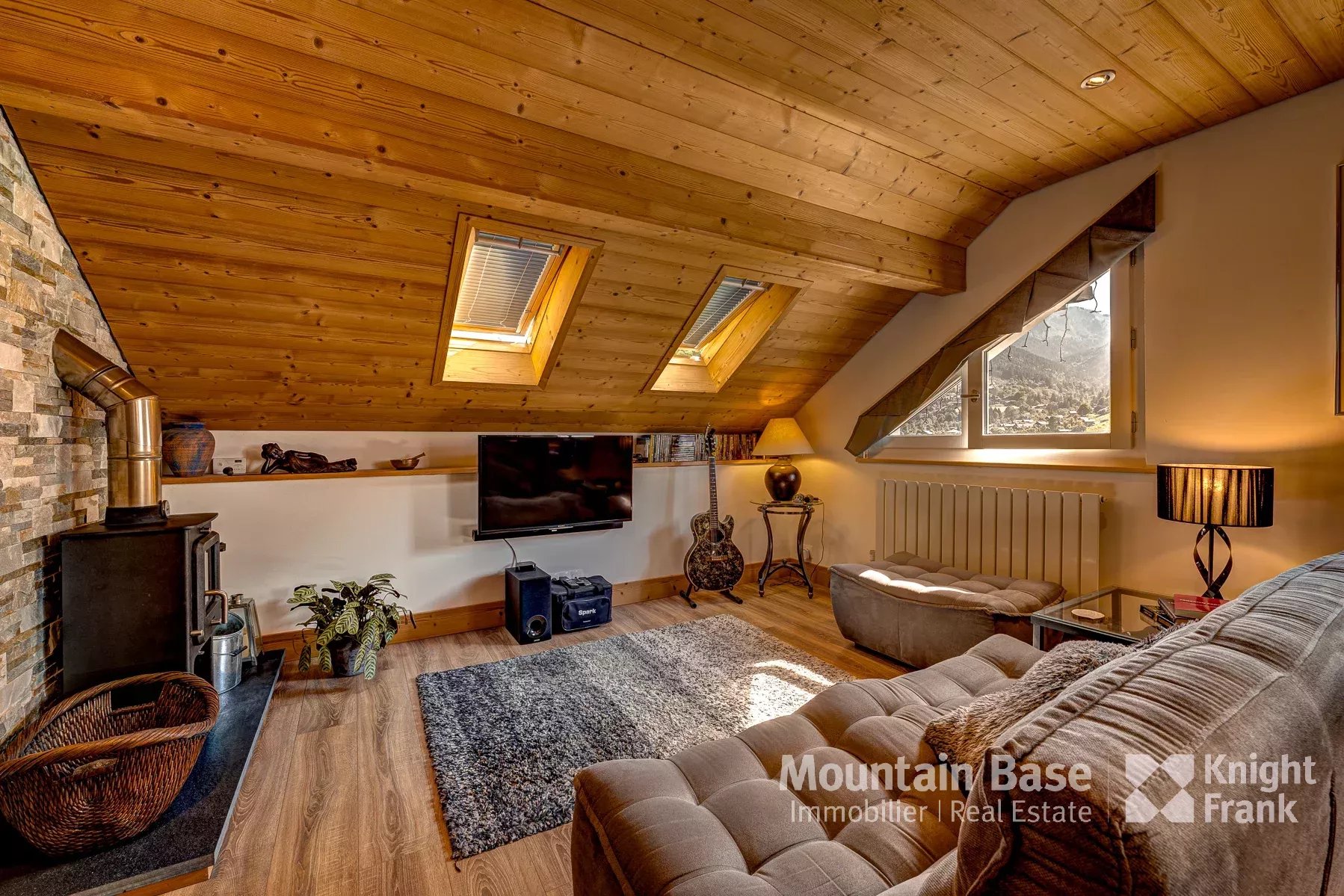 Photo of A 7-bedroom chalet close to the centre of St Jean d'Aulps