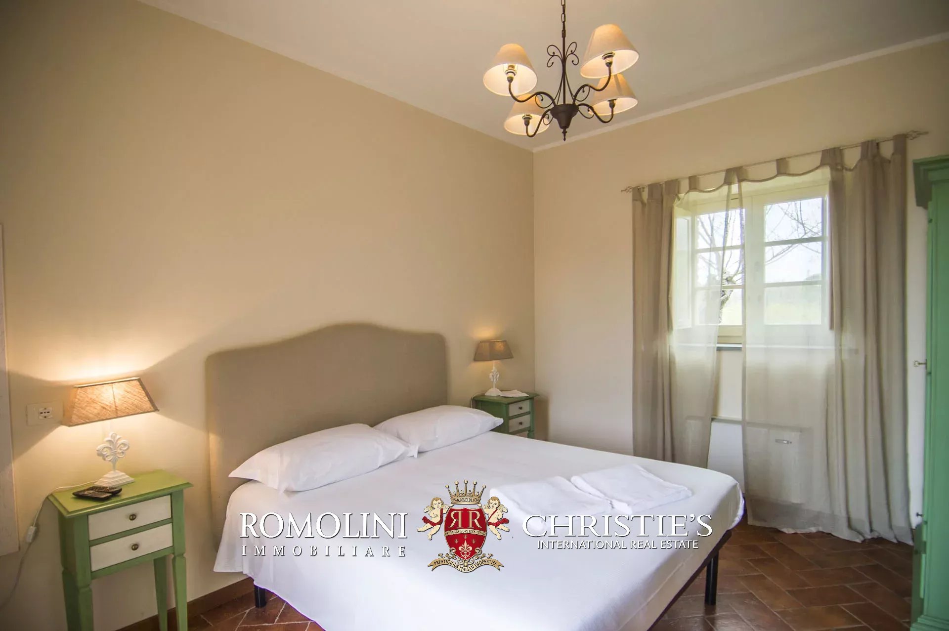 9 Bedroom Villa/Townhouse's Image 23
