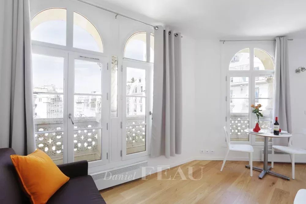 Rental Studio Paris 1st