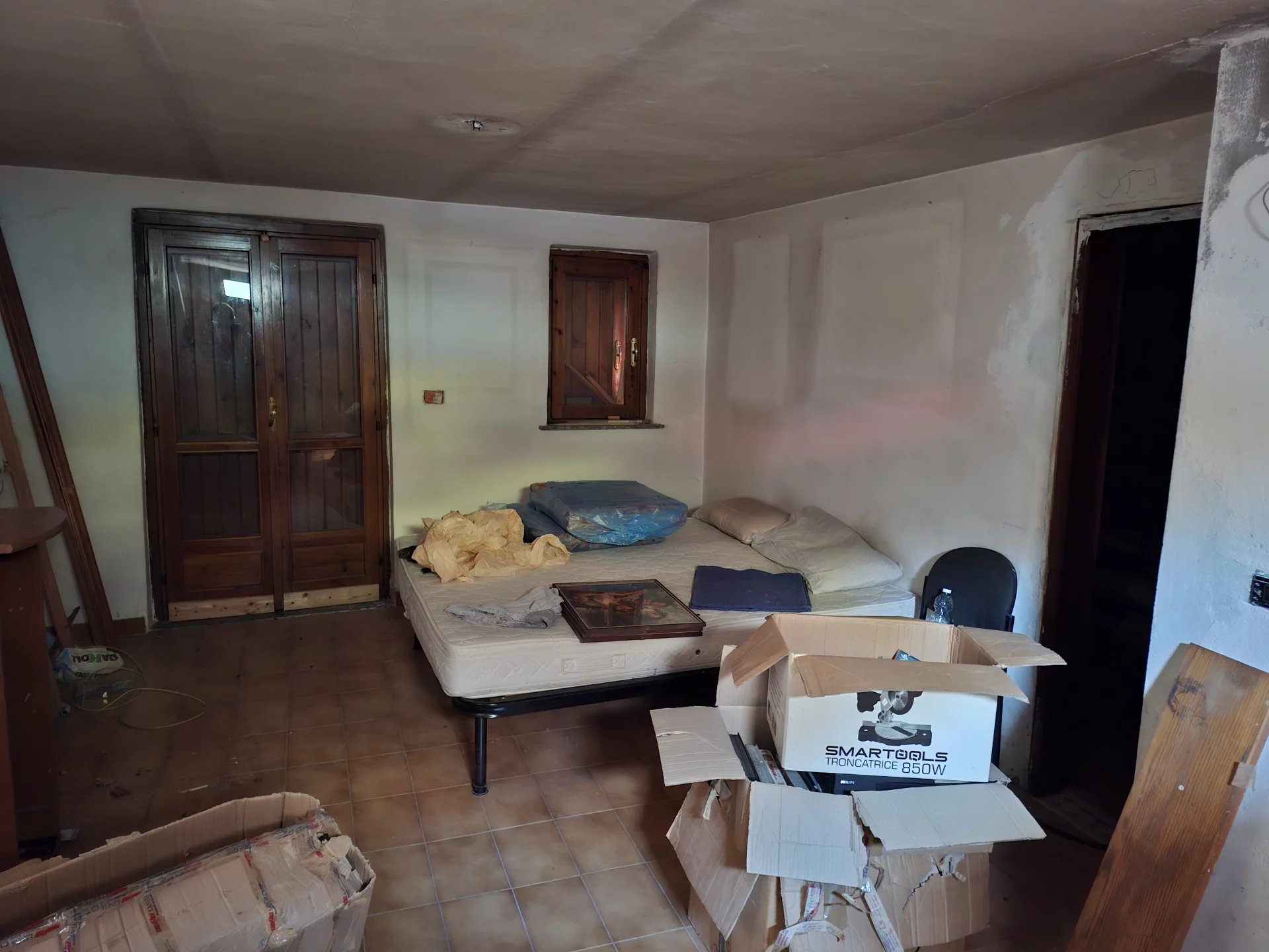 CASA DI AMPIA METRATURA A ROCCA