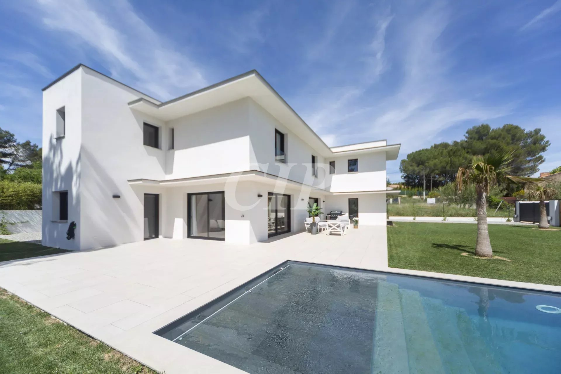VILLA CONTEMPORAINE 200 m2/5 CH