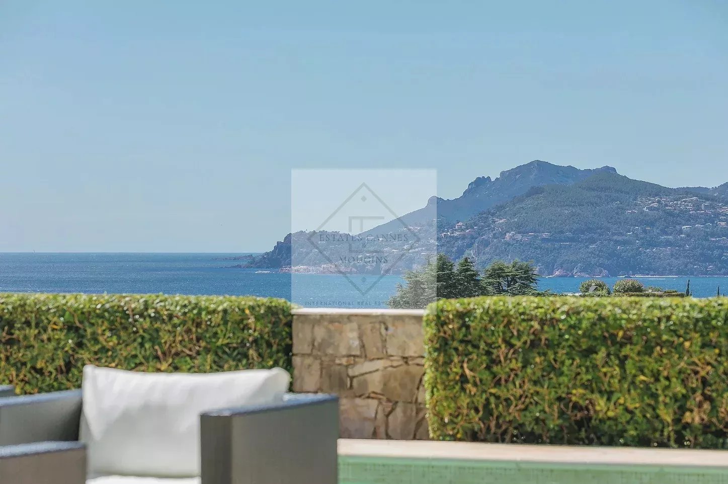 Villa de Luxe à Cannes avec Piscine Chauffée & Vue Mer — photo 24