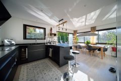 9 ROOMS VILLA OF 200 m² + POOL MOUANS-SARTOUX — photo 2 of 7