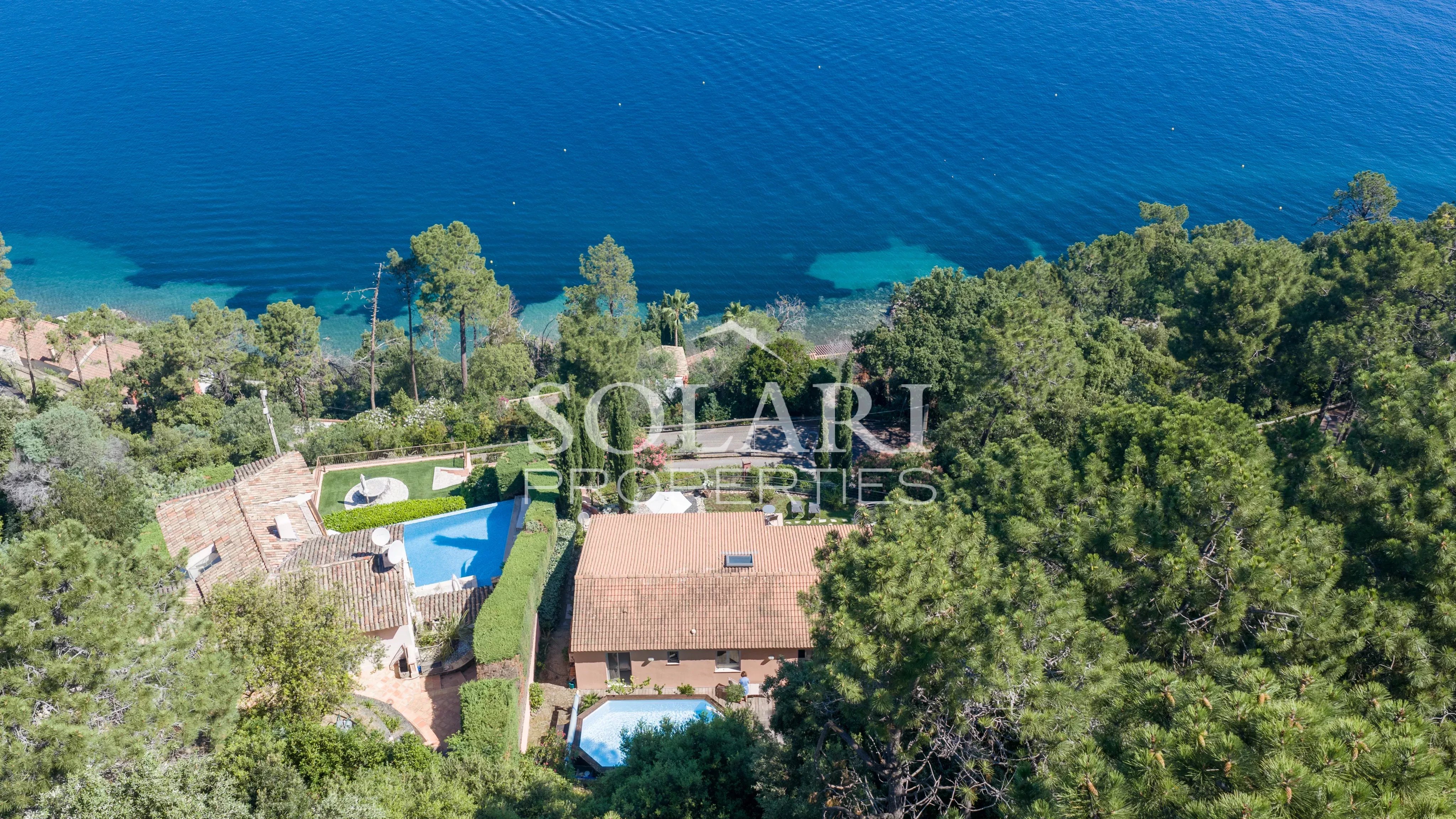 Charmante villa à Théoule avec vue mer Baie de Cannes