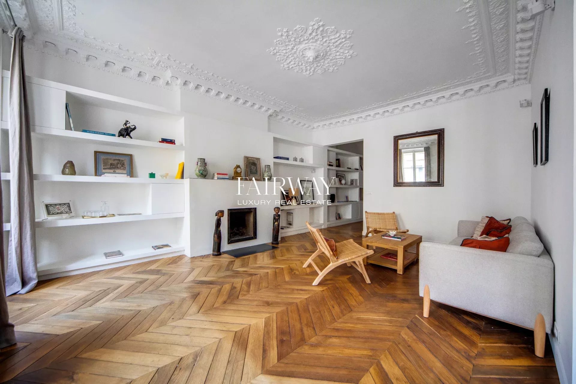 Appartement de 157 m² en étage élevé, profession libérale autorisée