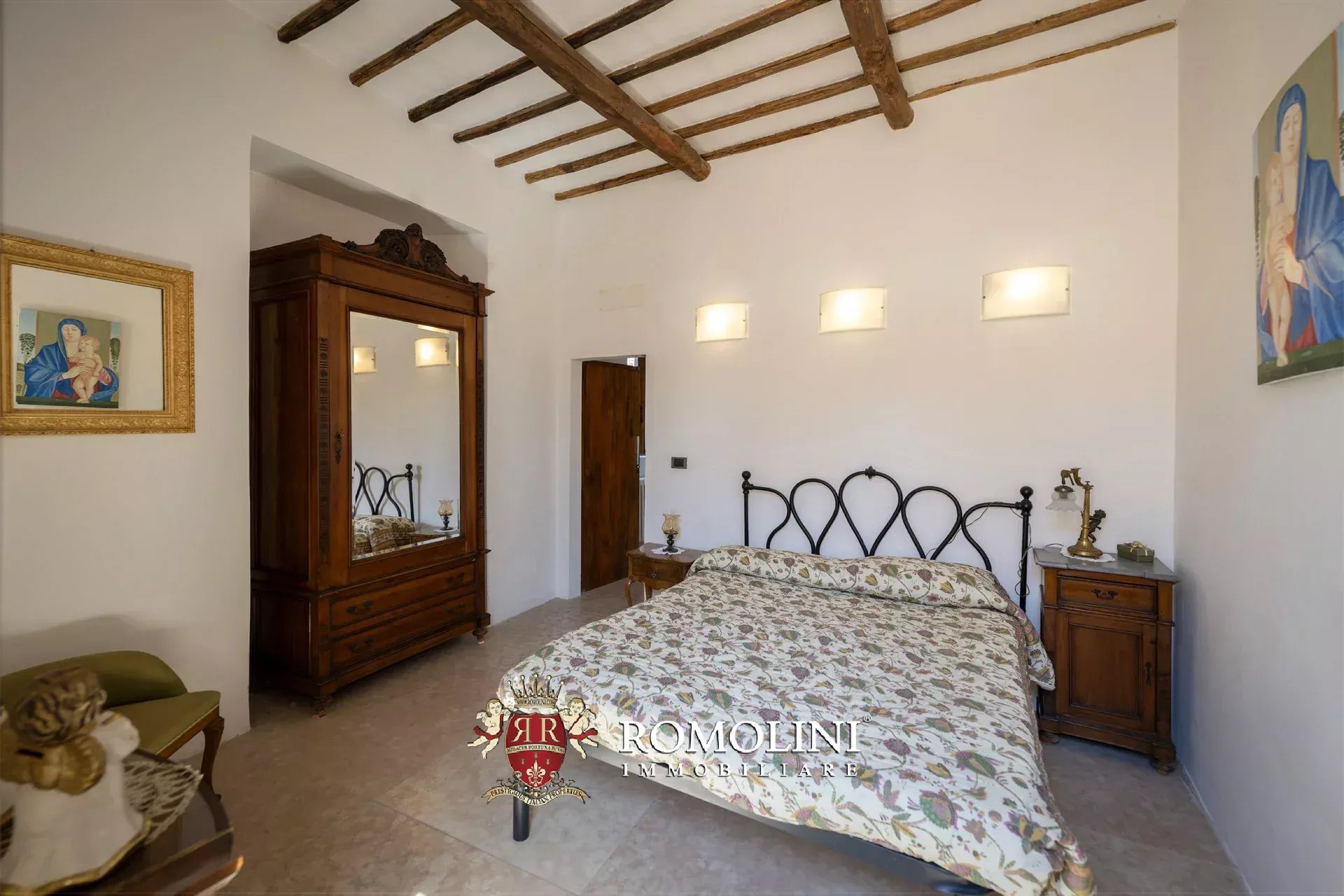 5 Bedroom Villa/Townhouse's Image 32
