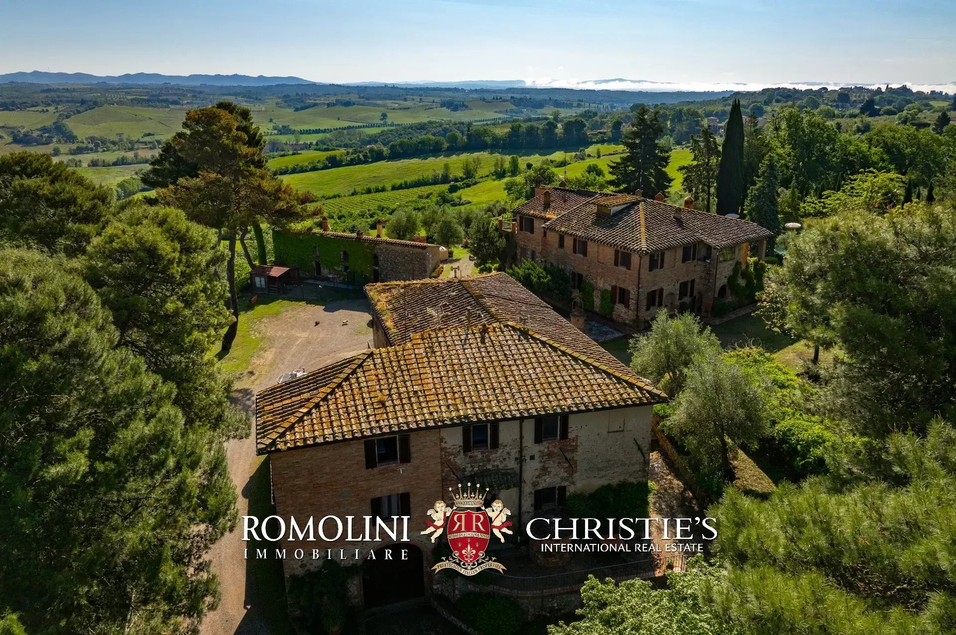 18 Bedroom Vineyard's Image 18