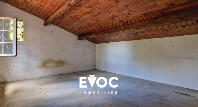 Photo 9 — Saint-Clément-de-Rivière – Terrain constructible de 1 219 m² avec maison existante à démolir ou rénover