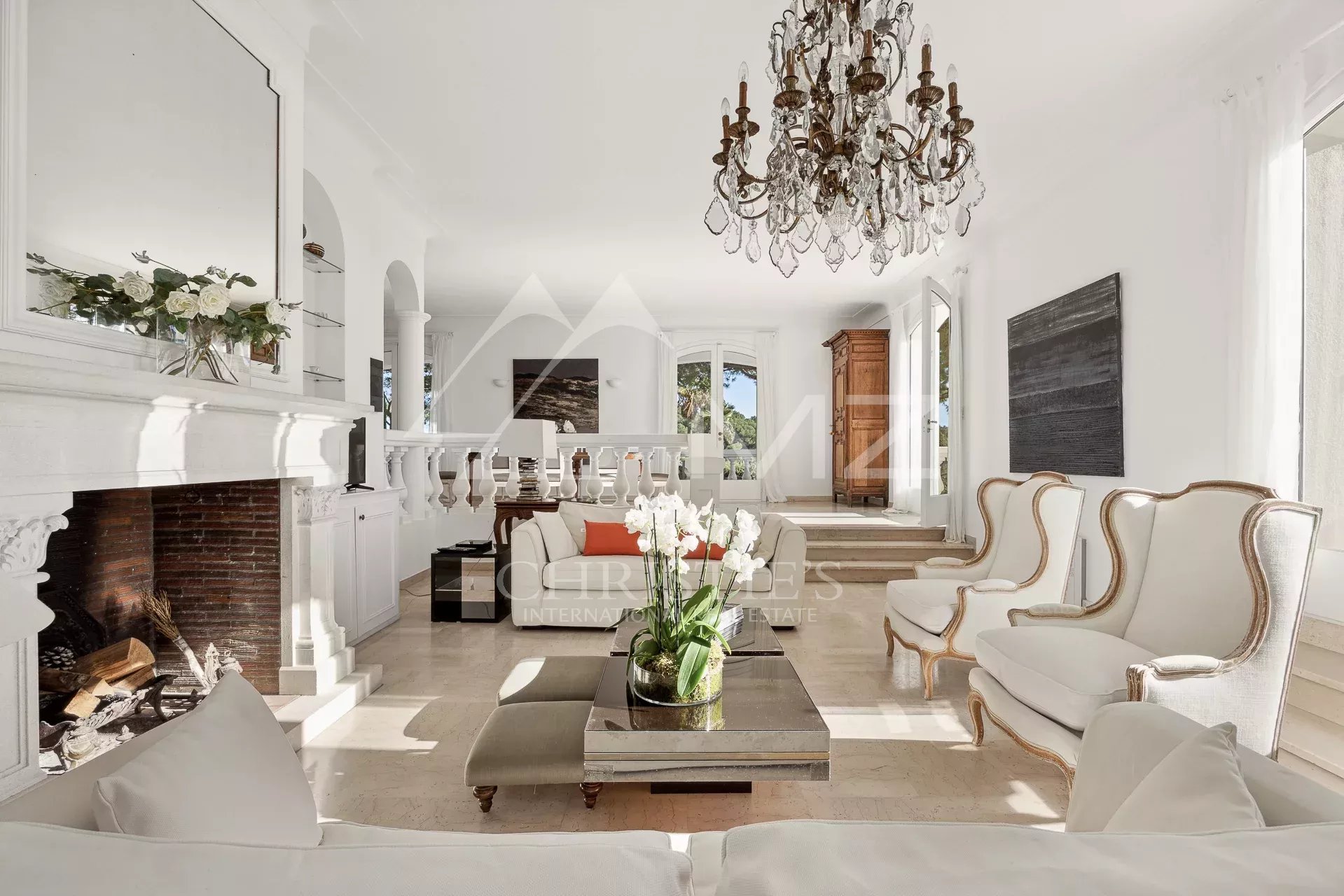 4 Bedroom Villa/Townhouse's Image 3
