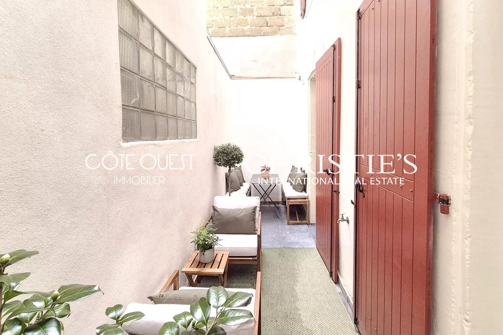 4 Bedroom Villa/Townhouse's Image 18