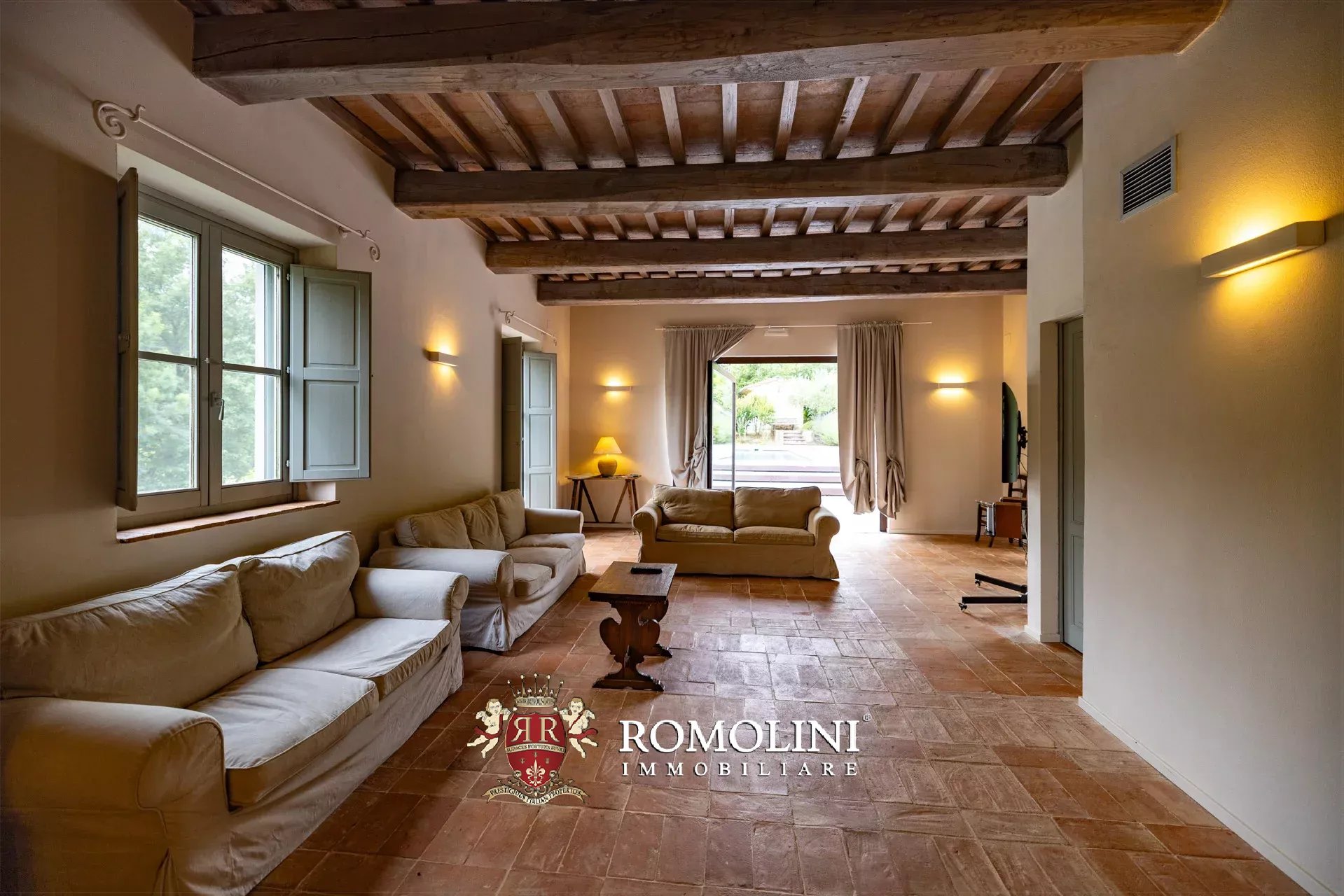 6 Bedroom Villa/Townhouse's Image 42