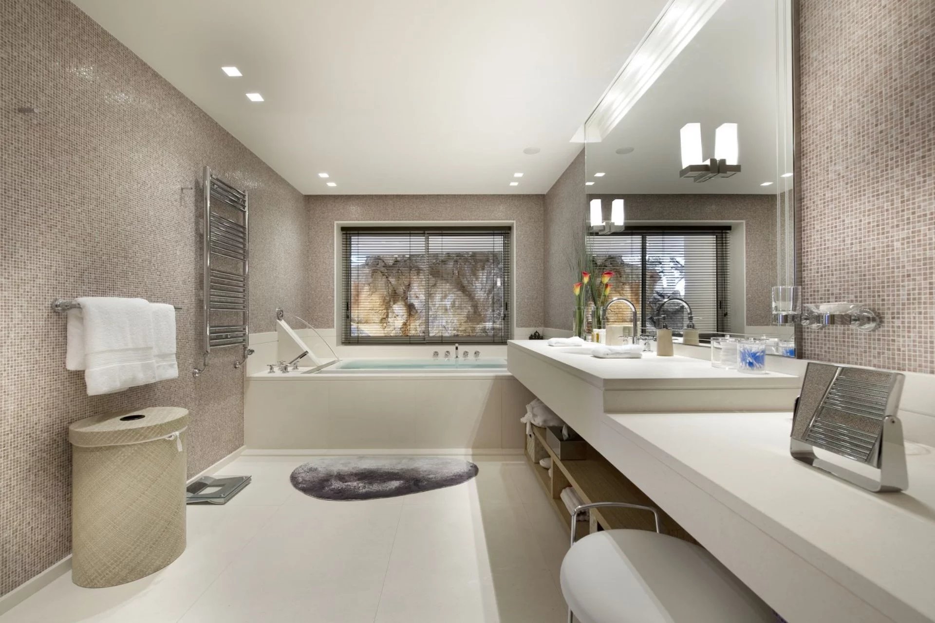 Luxury, modern 7-bedroom villa with hotel service