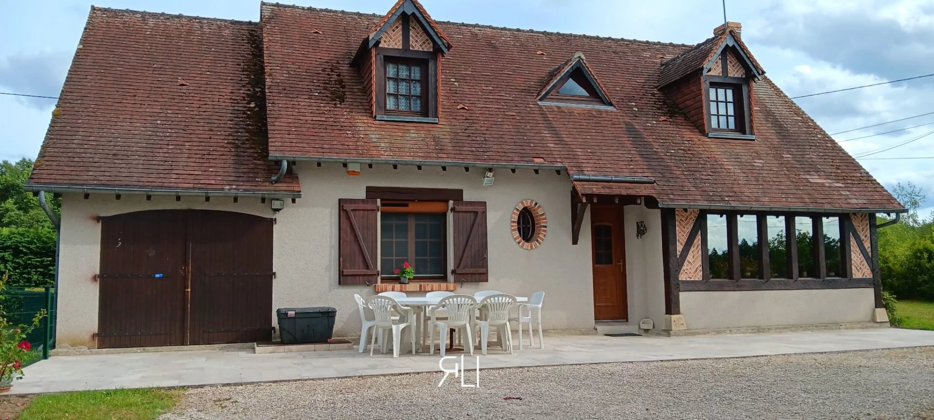 Agence immobilière de 