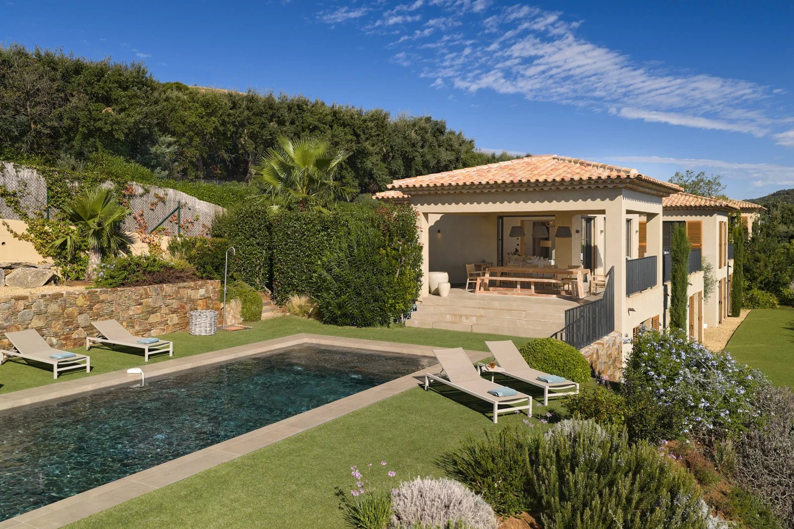 Contemporary villa with sea view and Château de Grimaud