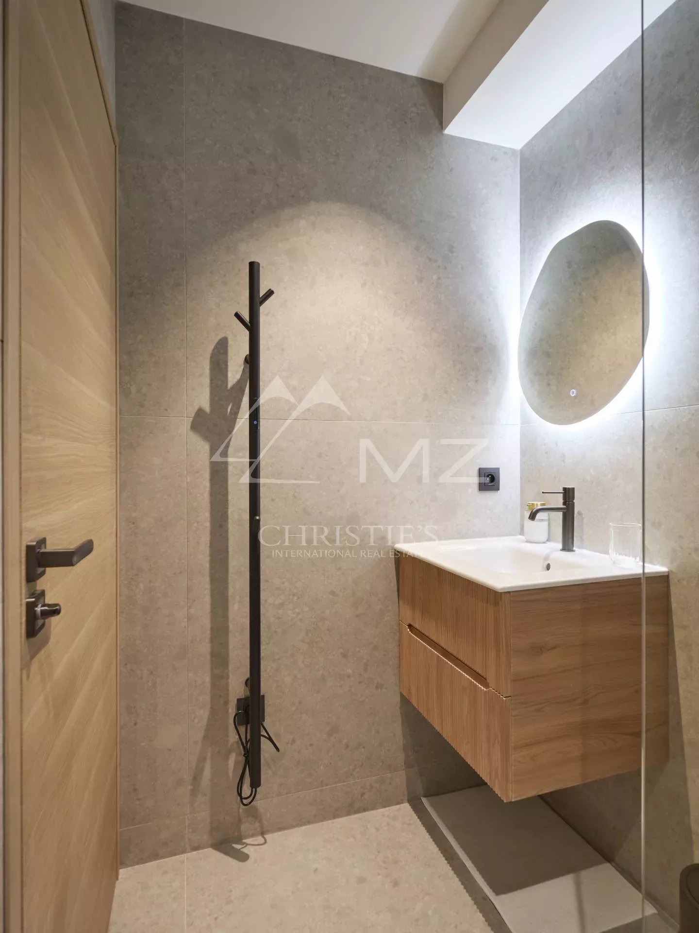 2 Bedroom Apartment/Flat's Image 18