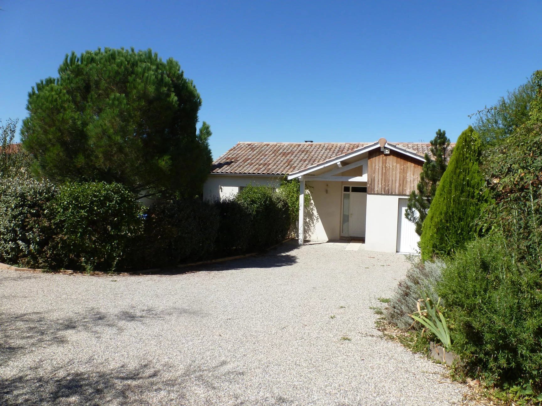 COEUR VILLAGE DARDILLY LE BAS 200M² DE PLAIN PIED