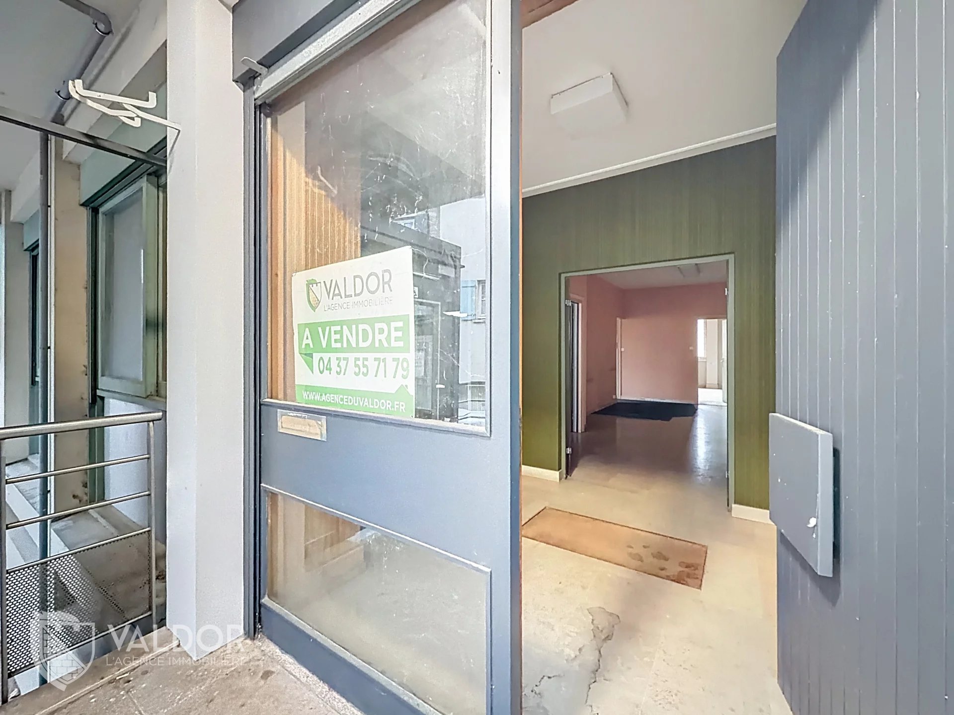 Local commercial en plein coeur du village