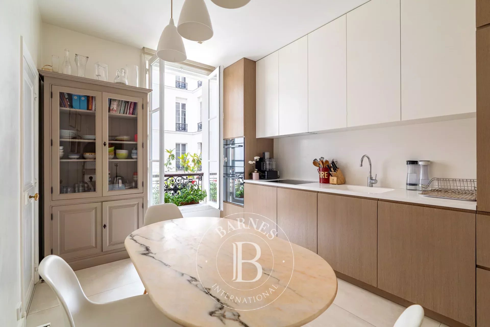 Paris  - Apartment 4 Bedrooms - picture 9