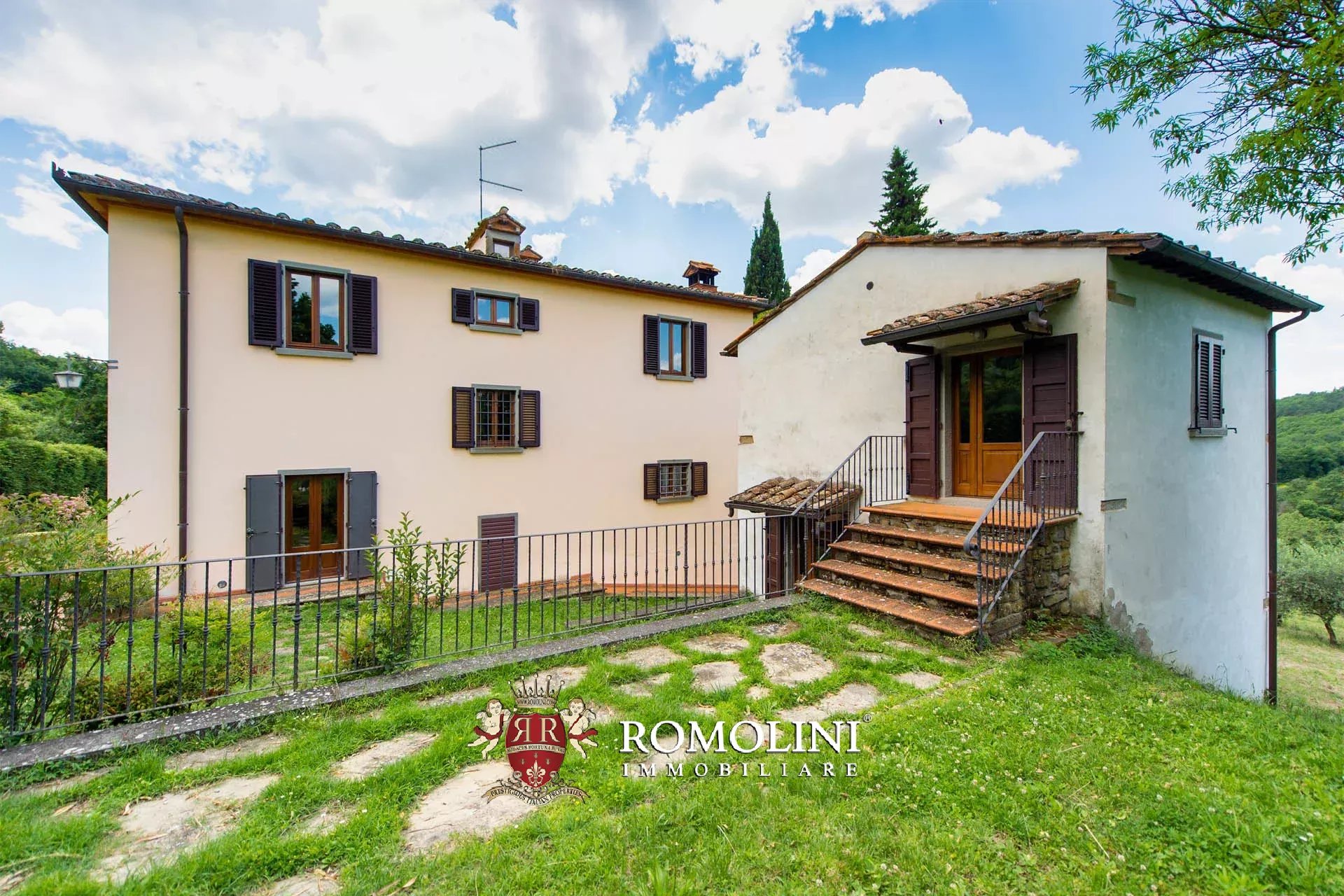 6 Bedroom Villa/Townhouse's Image 7