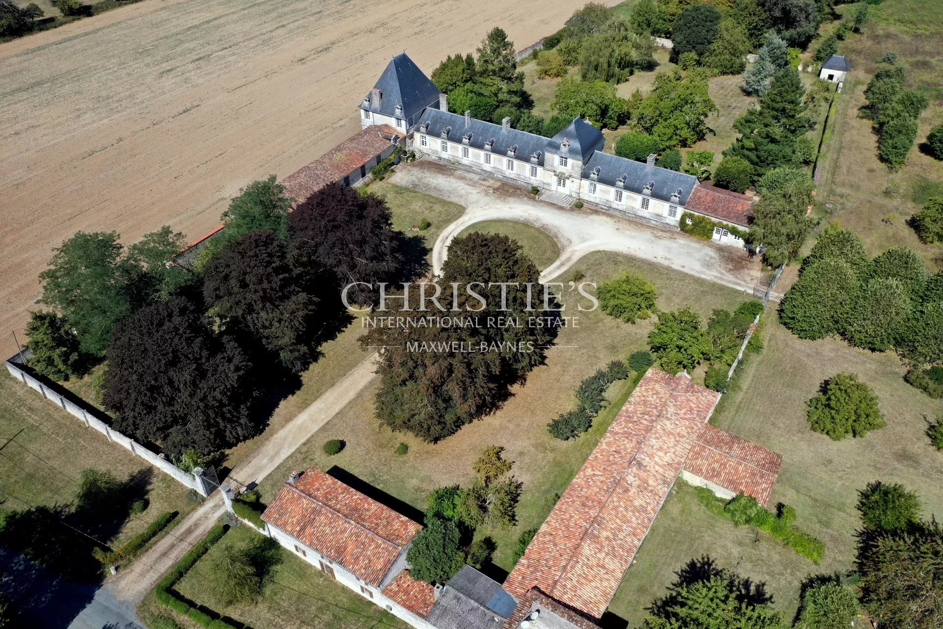 10 Bedroom Chateau's Image 18