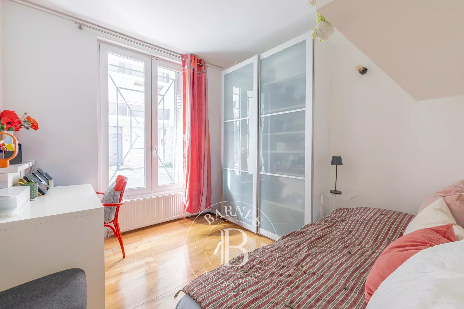 Paris  - Maison 6 Pi&egrave;ces 4 Chambres - picture 6